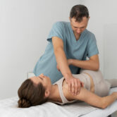Chiropractor in Vaishali performing spinal adjustment at Corefit Physiocare